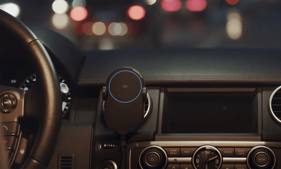 شارژر بی سیم خودرو شیائومی