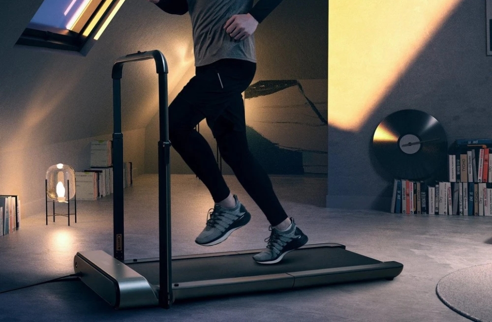 تردمیل کینگ اسمیت WalkingPad R1 Pro؛ تردمیل و واکینگ پد ۲ در ۱