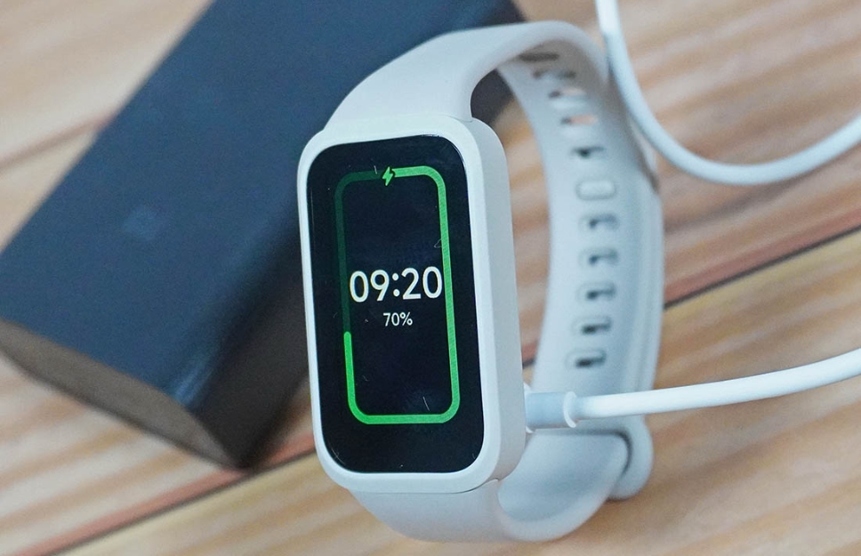 عملکرد باتری بند هوشمند شیائومی Mi Band 9 Active