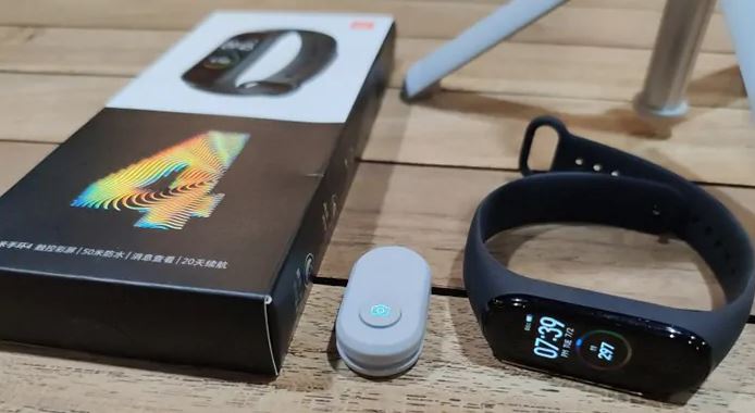 چگونه از Mi Band 4 به‌عنوان ریموت شاتر دوربین استفاده کنیم؟